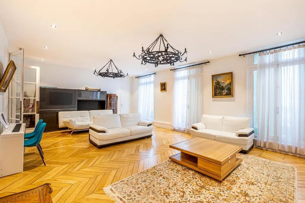 Victor Hugo Apartamento Paris